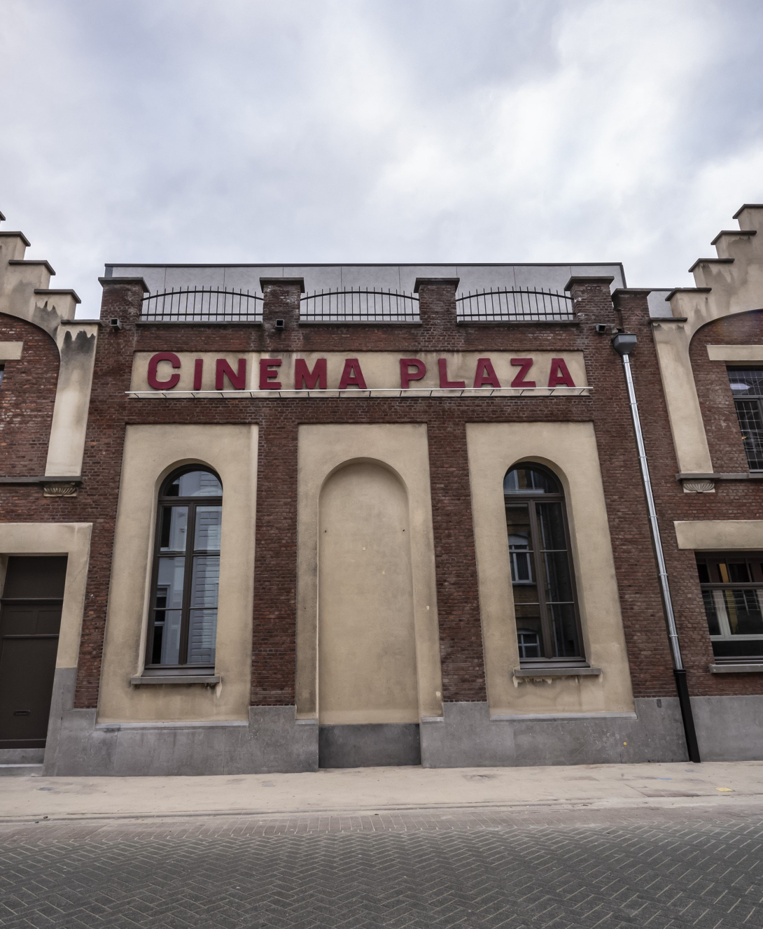 Gevel Cinema Plaza